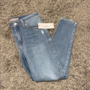 Just USA Vale Skinny Distressed Jean Size 6